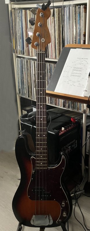 Photo meines damals neu gekauften <q>20270713_Squire Classic Vibe 60s</q> P-BASS